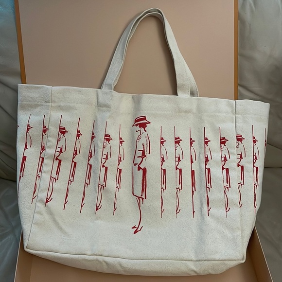 Sale‼️‼️‼️CHANEL NOVELTY Mademoiselle Prive Tokyo Tote👜LTD edition - Picture 2 of 13